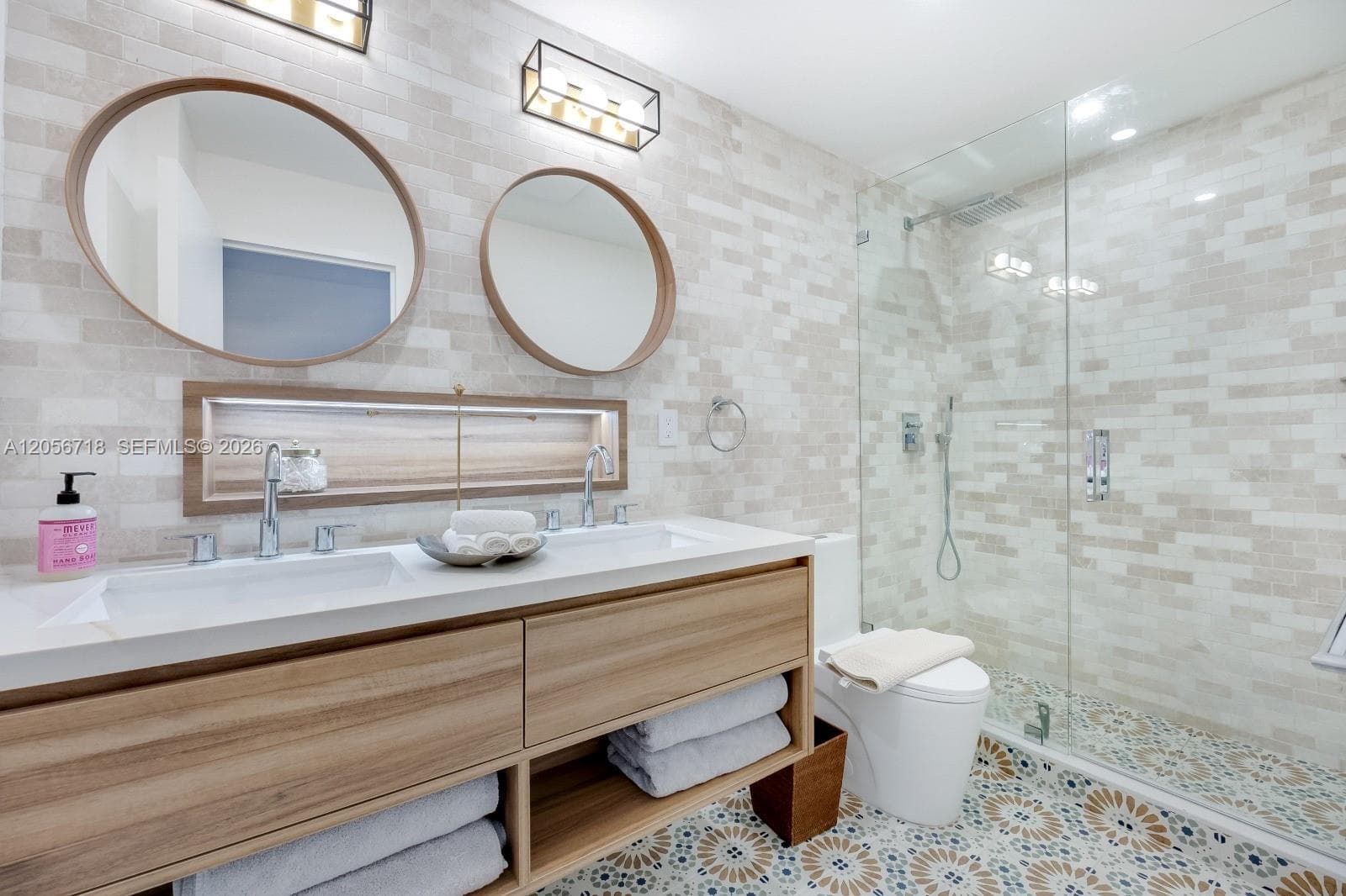 9102 W Bay Harbor Dr 10-B photo 12