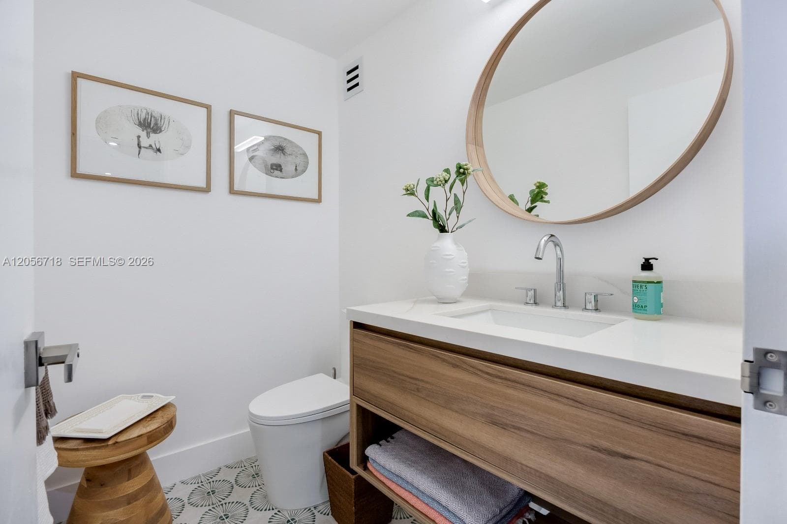 9102 W Bay Harbor Dr 10-B photo 9