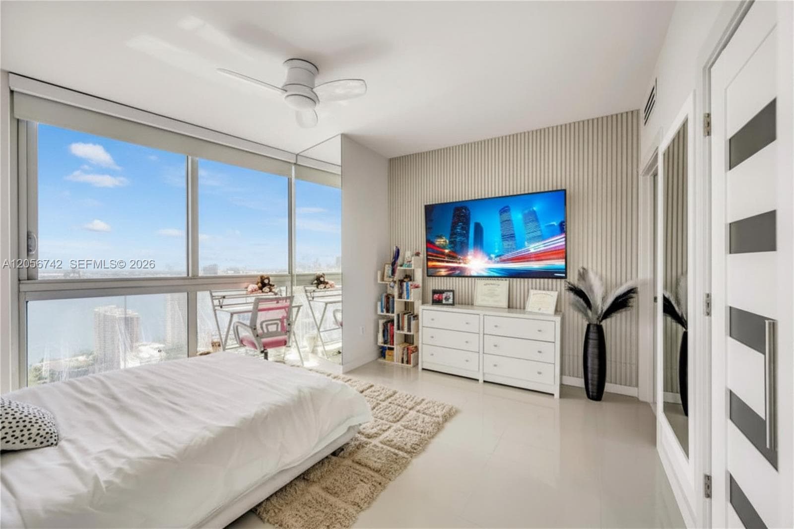 495 Brickell Ave 3702 photo 23