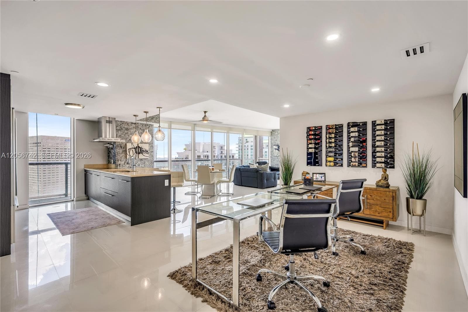 495 Brickell Ave 3702 photo 1