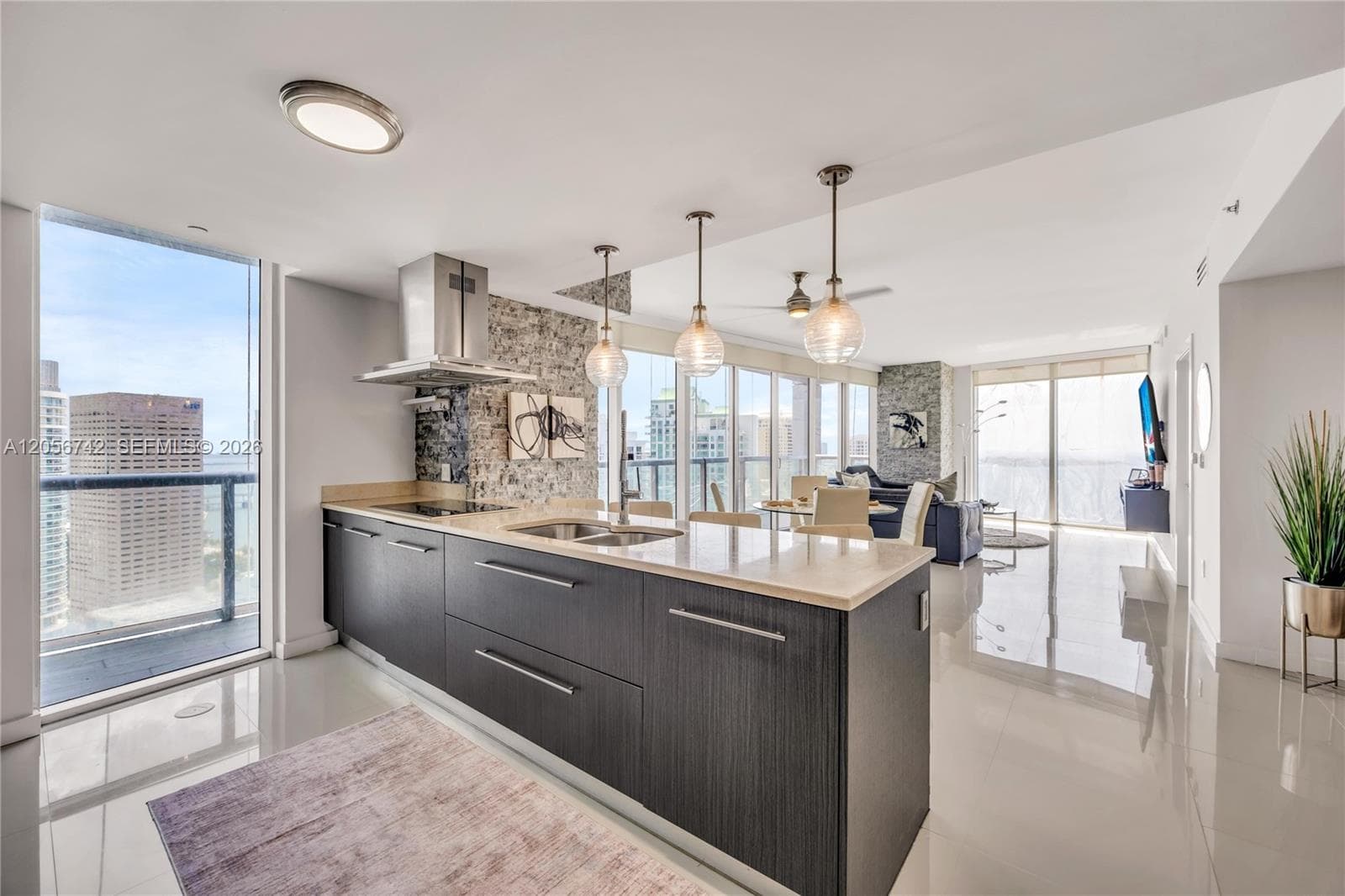 495 Brickell Ave 3702 photo 9