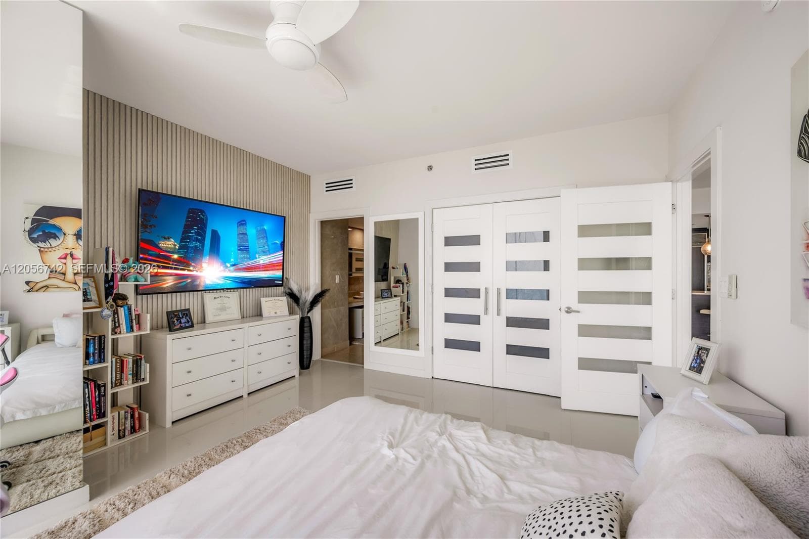 495 Brickell Ave 3702 photo 24