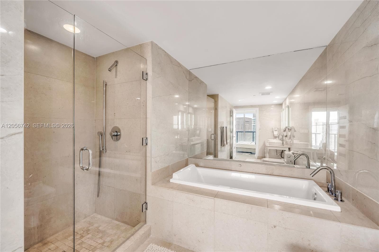 495 Brickell Ave 3702 photo 21