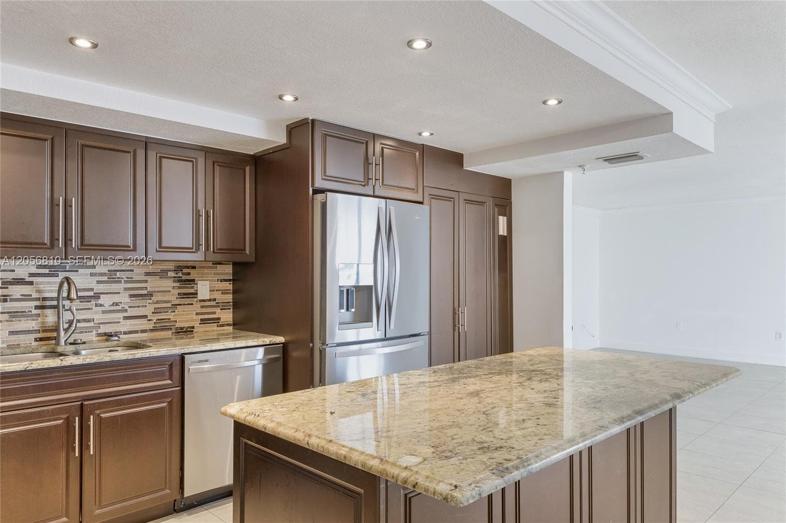 6061 Collins Ave 15D photo 2