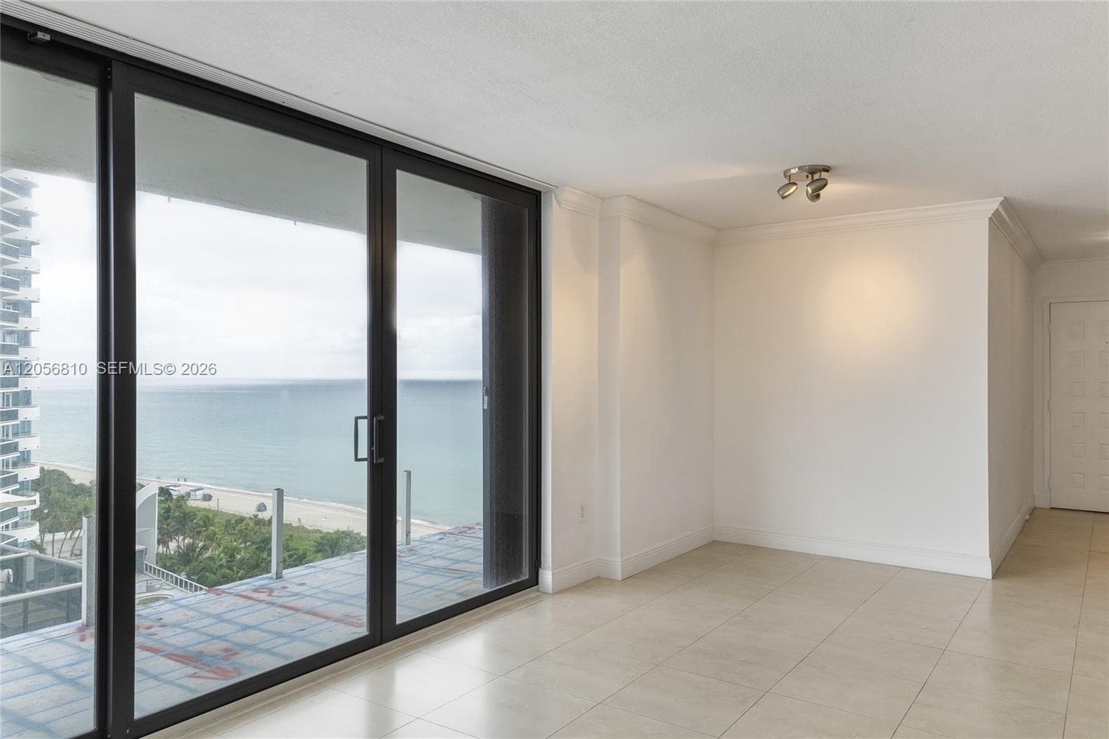 6061 Collins Ave 15D photo 3
