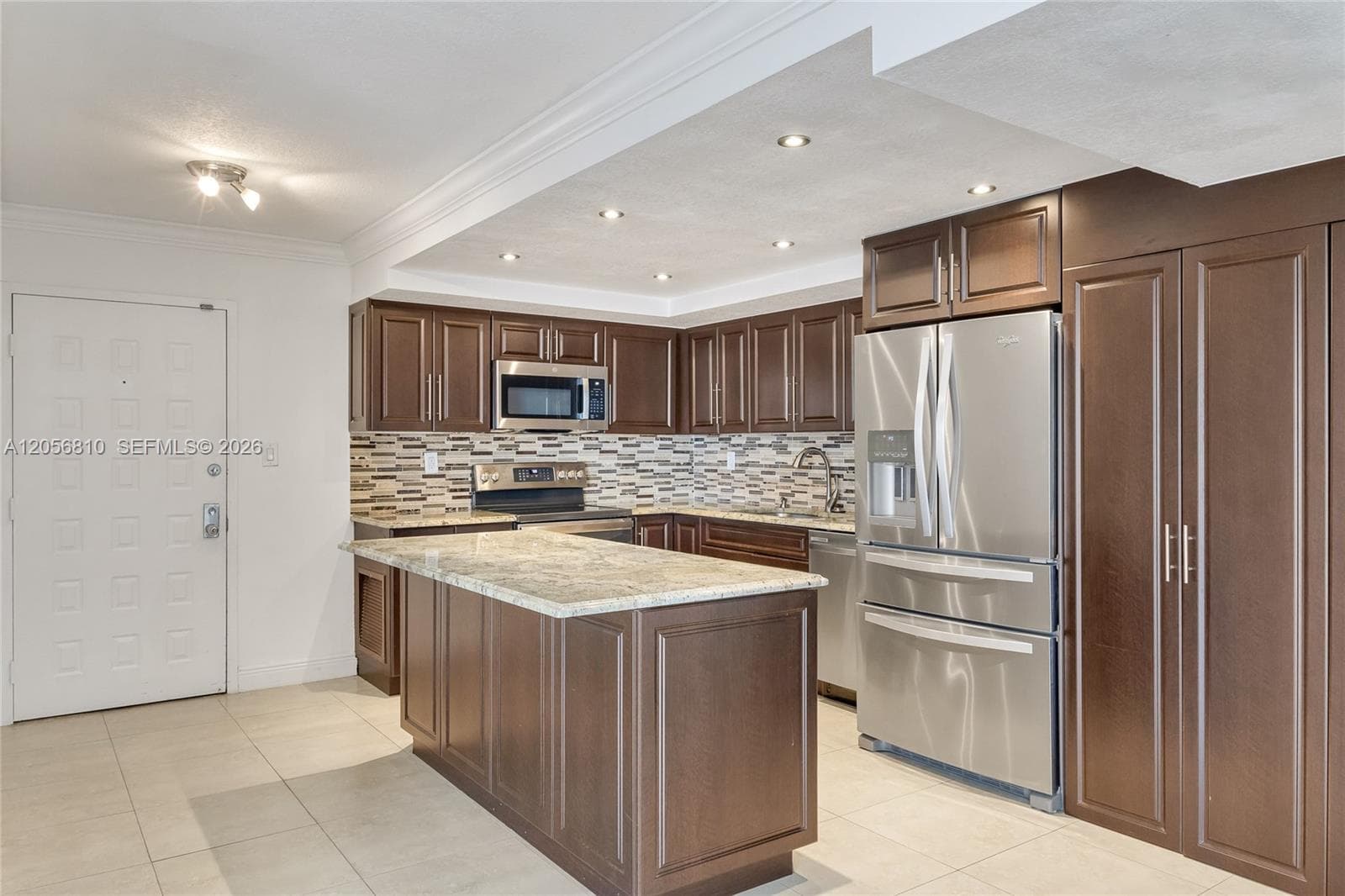 6061 Collins Ave 15D photo 1