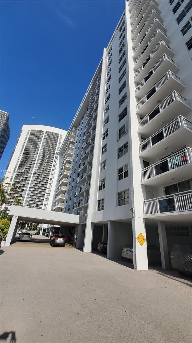 1849 S Ocean Dr 505 photo 15