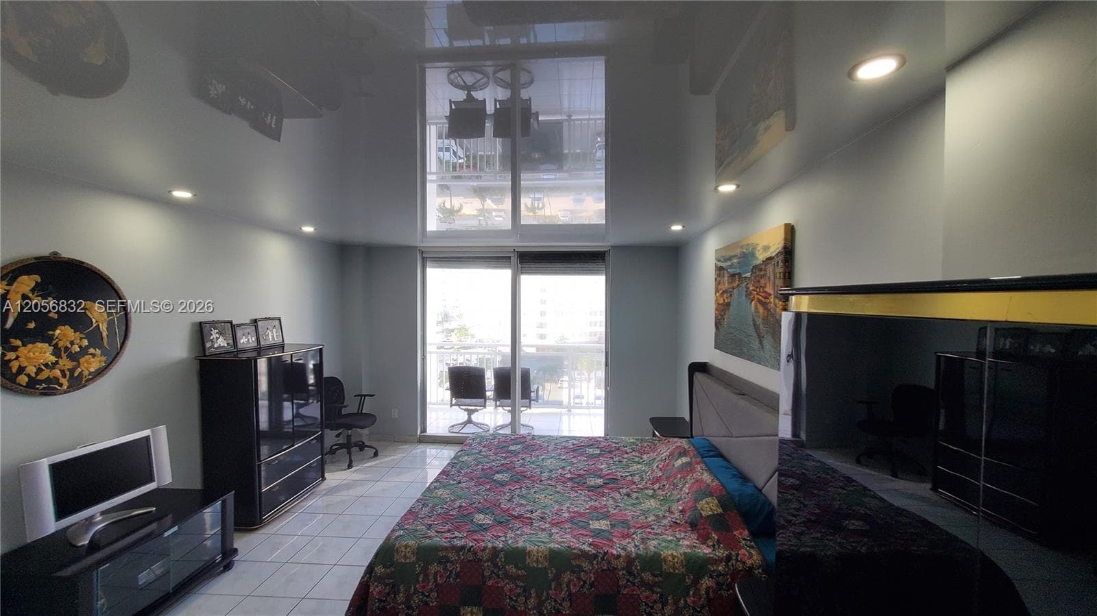 1849 S Ocean Dr 505 photo 4
