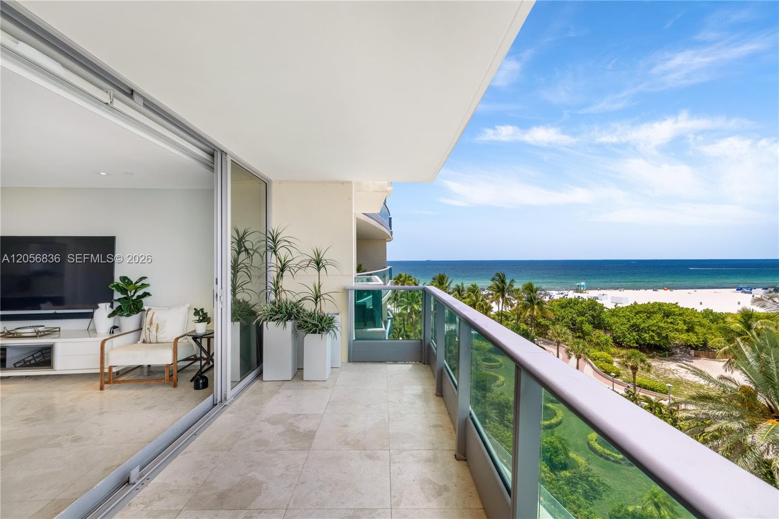 1455 Ocean Dr 703 photo 1
