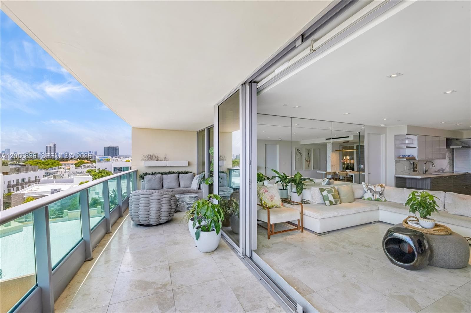 1455 Ocean Dr 703 photo 18