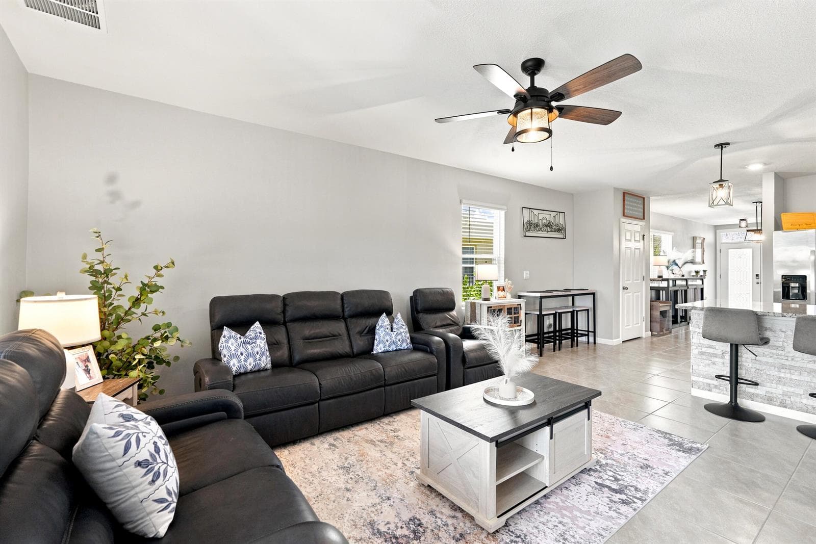 10555 SW VASARI Way photo 6