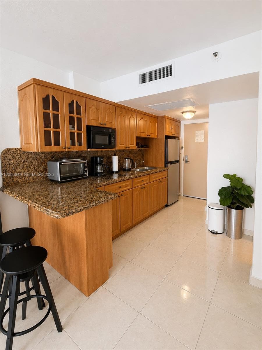 19201 Collins Ave 1025 photo 1