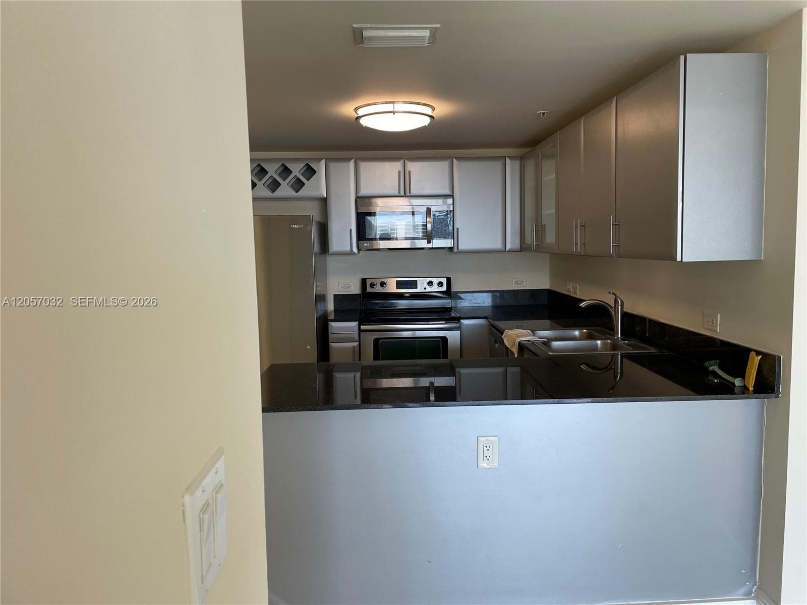 1861 NW S River Dr 2310 photo 16