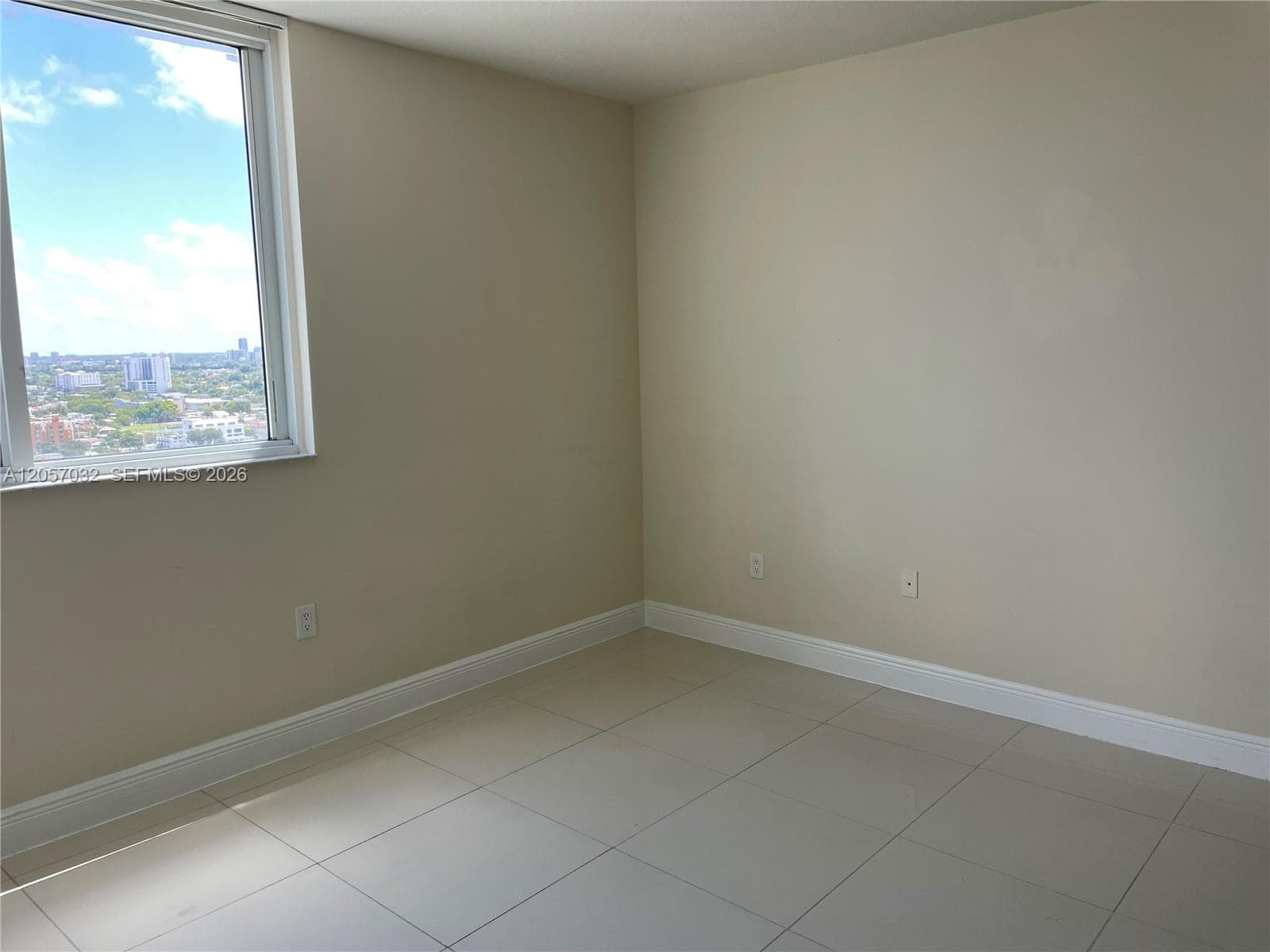 1861 NW S River Dr 2310 photo 22