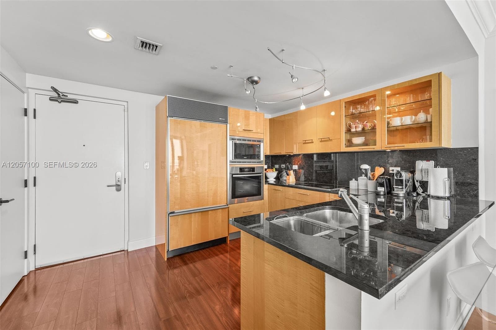 6799 Collins Ave 1103 photo 5