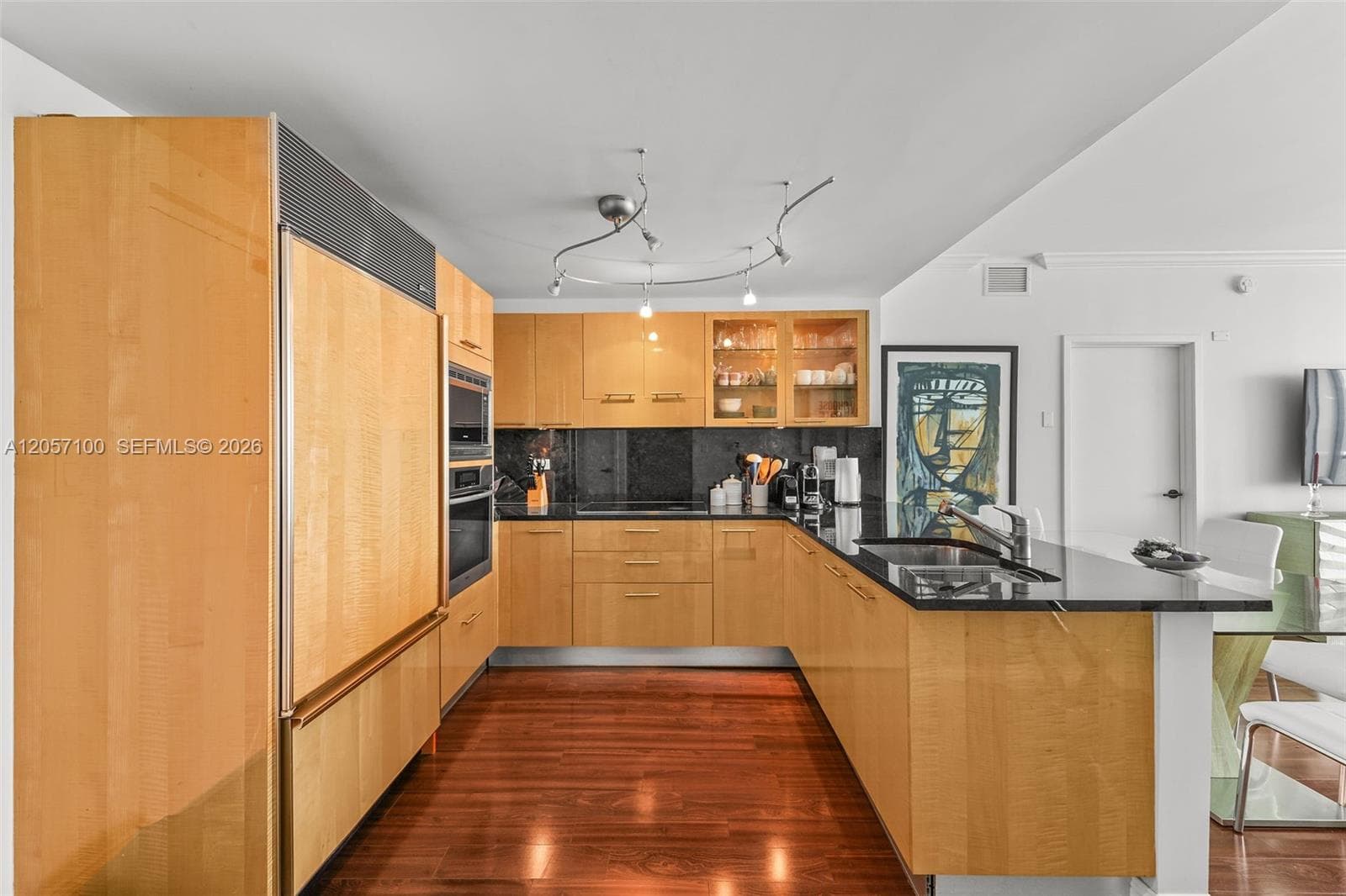 6799 Collins Ave 1103 photo 4