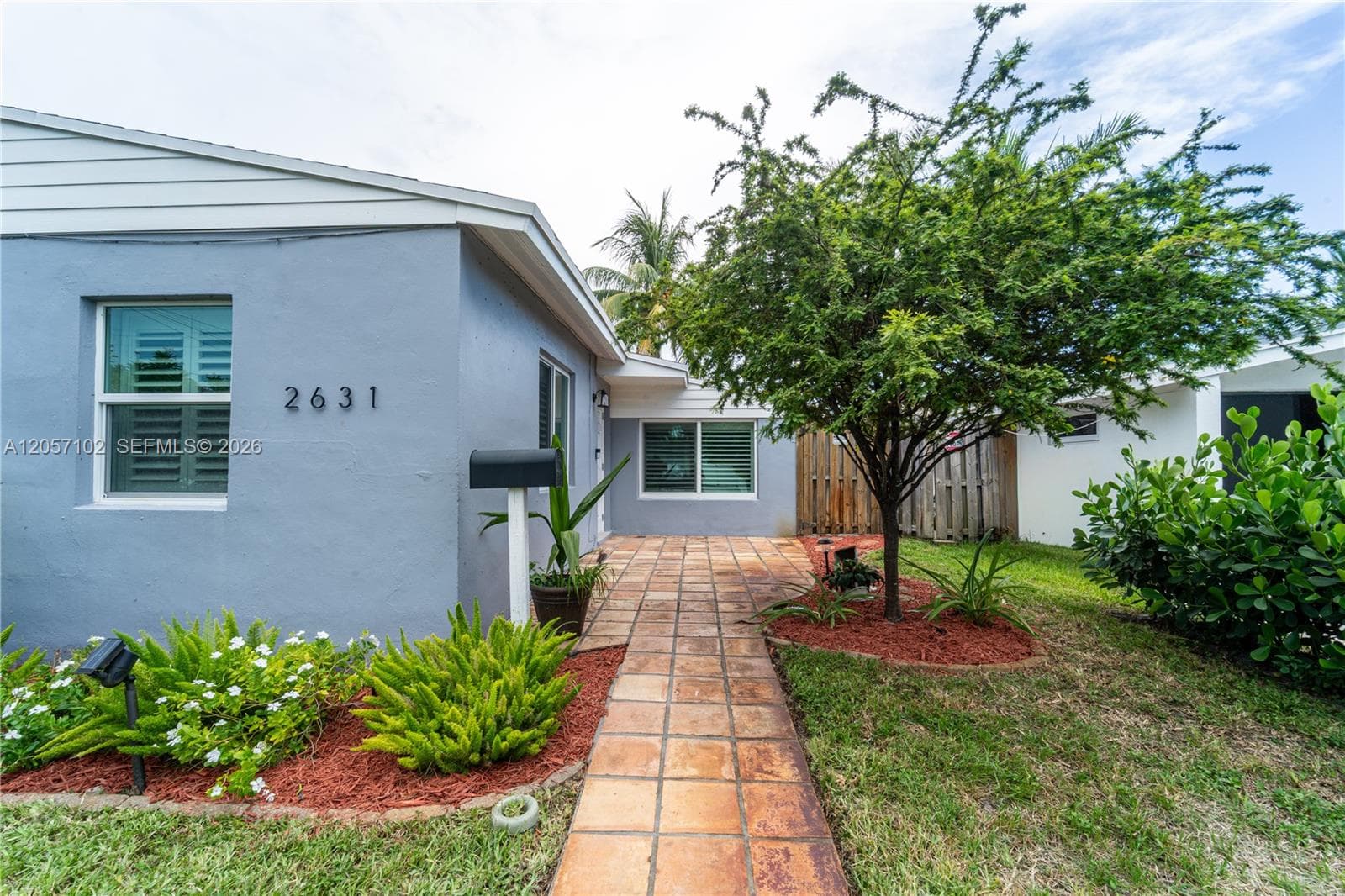 2631 Thomas St photo 1