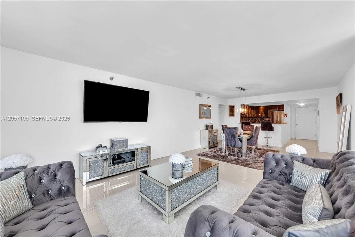 20515 E Country Club Dr 2048 photo 18