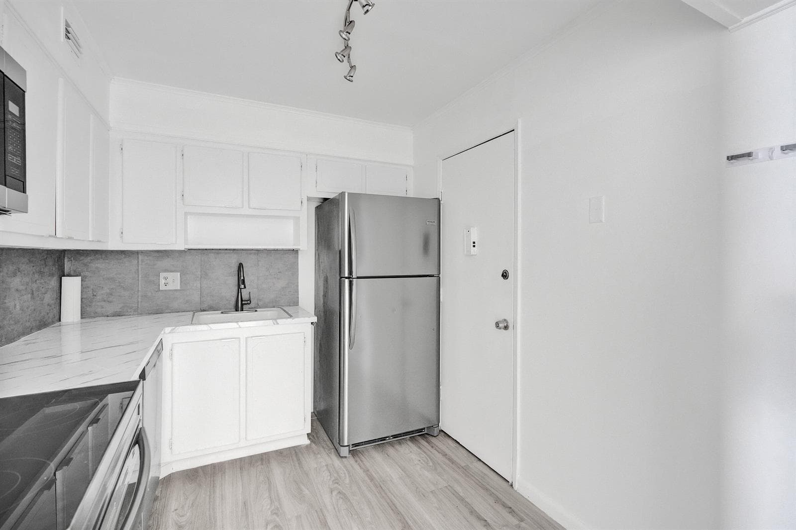 2841 NE 163RD Street 1111 photo 14