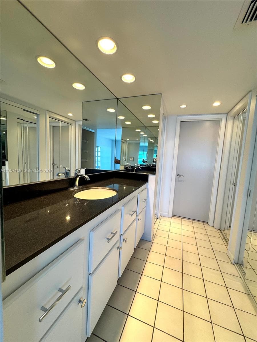 3900 Galt Ocean Dr 2602 photo 8