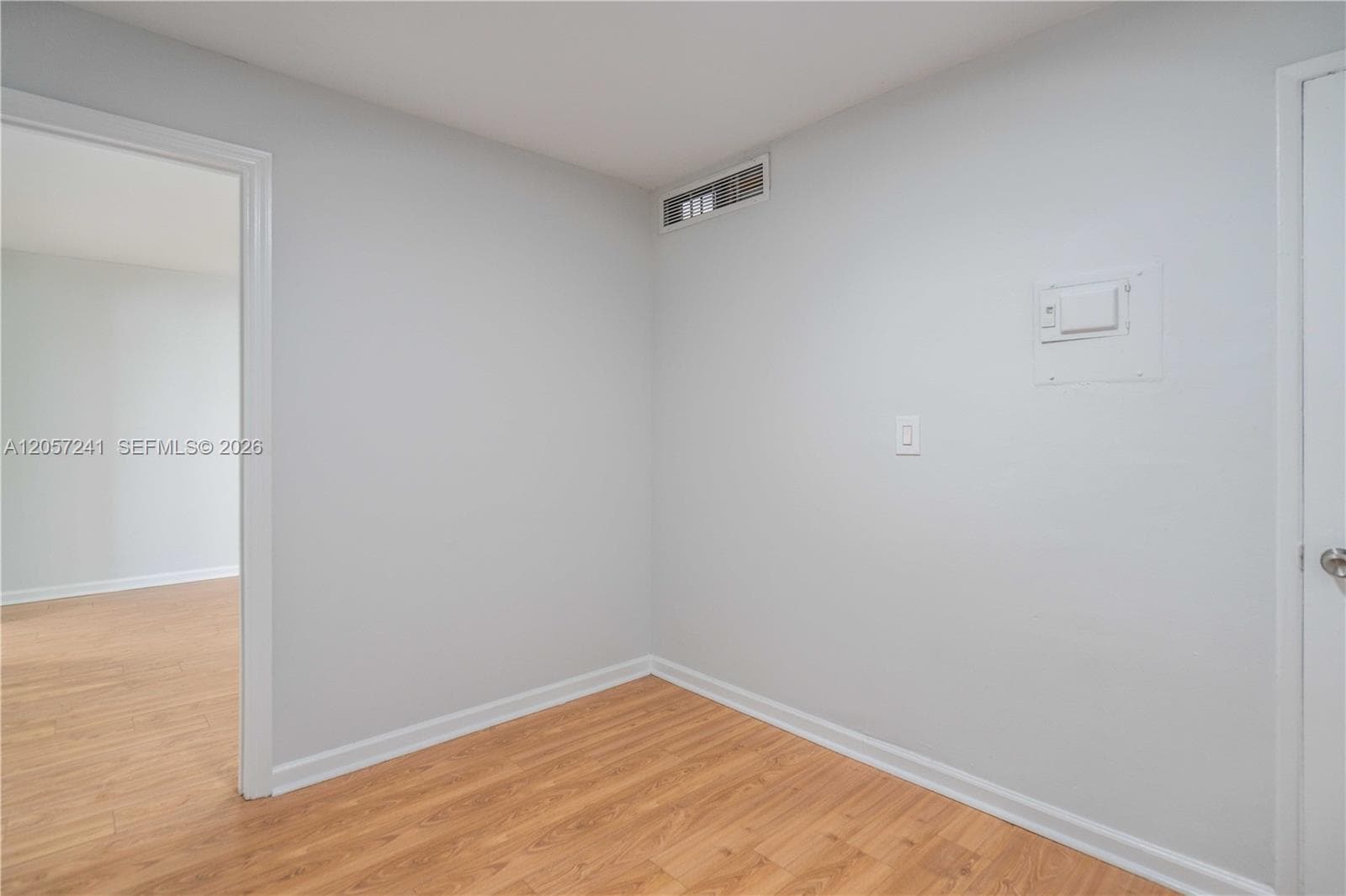 7931 East Dr 204 photo 16