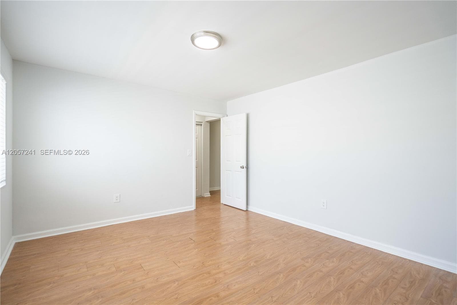7931 East Dr 204 photo 12