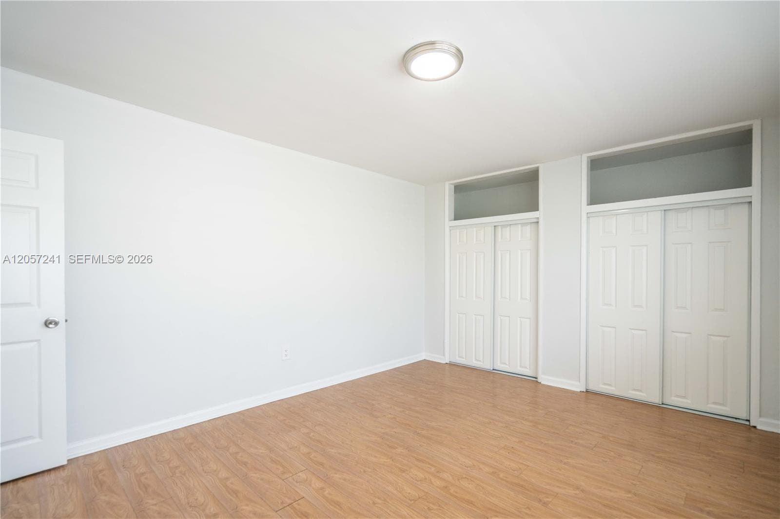 7931 East Dr 204 photo 11