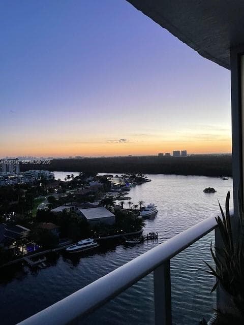 330 Sunny Isles Blvd 5-1506 photo 4