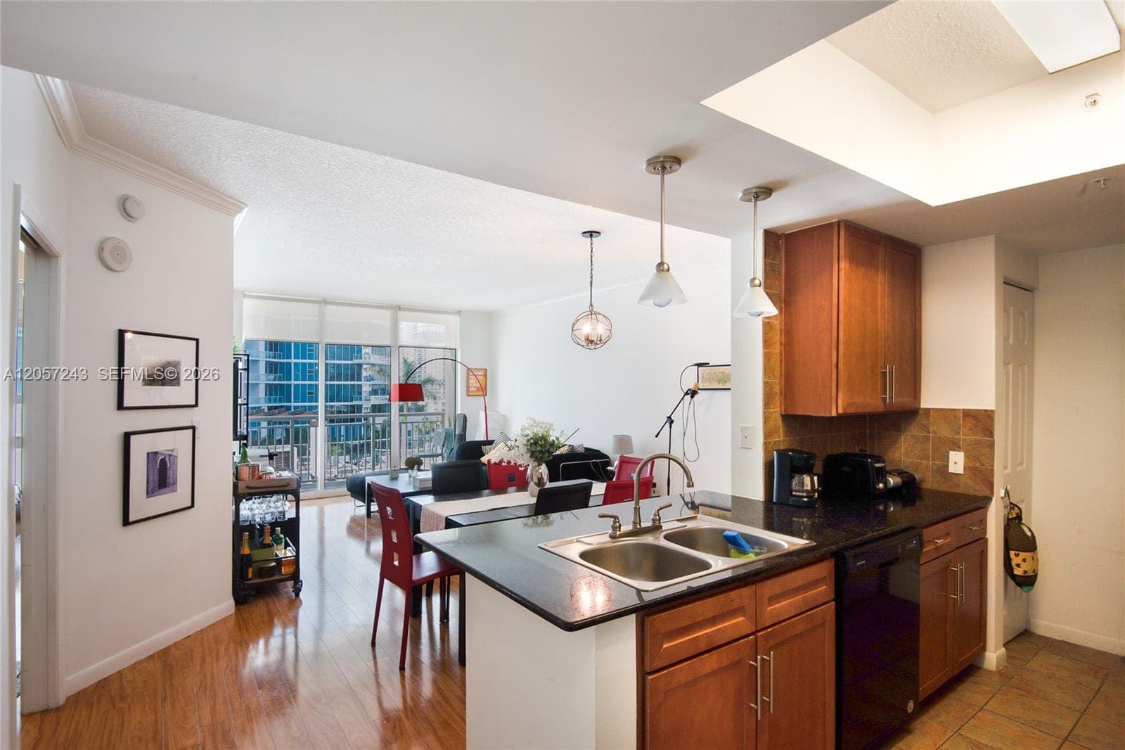 2000 N Bayshore Dr 626 photo 8