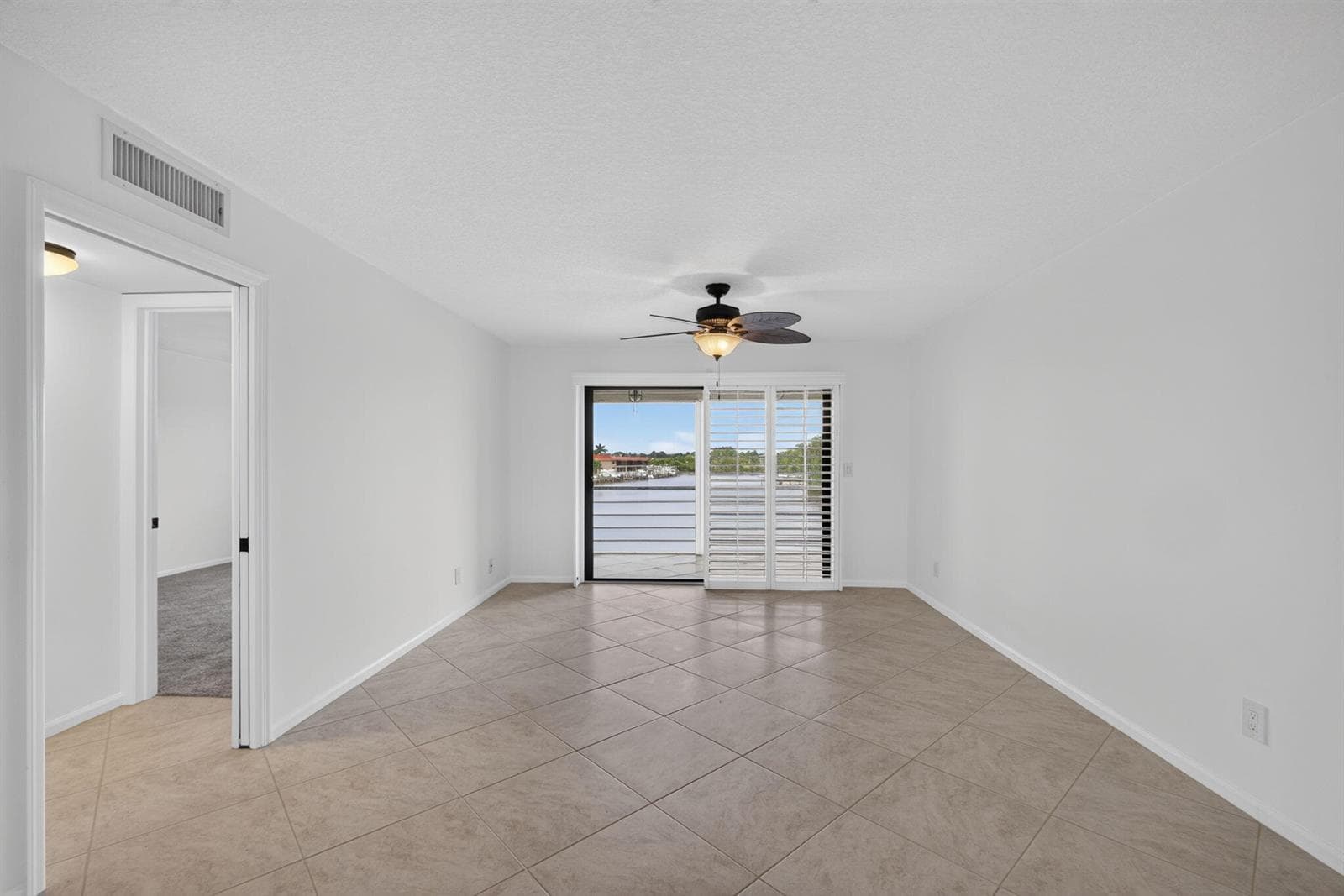 313 LAKE Circle 311 photo 18