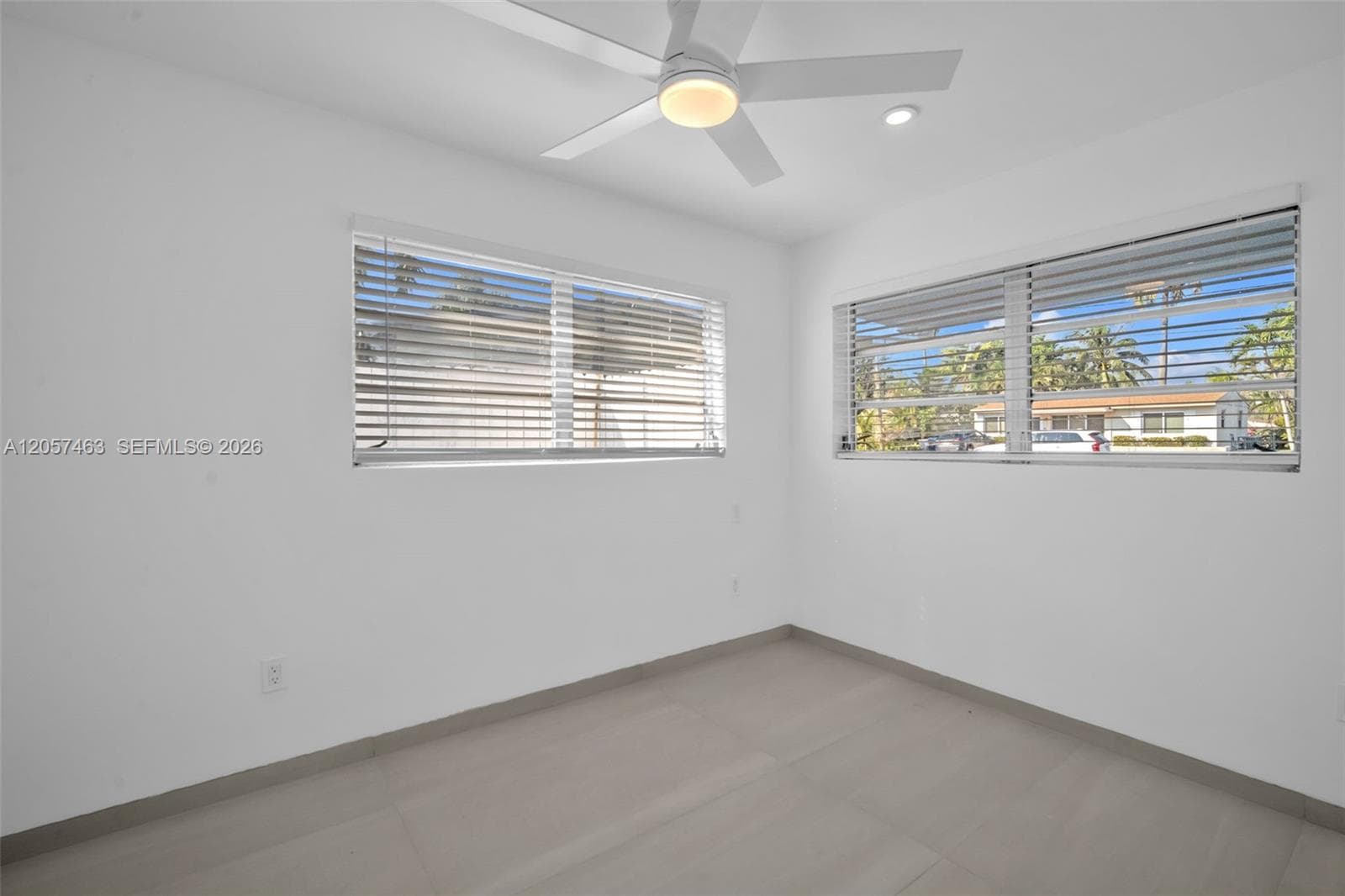 2706 Scott St 00 photo 23