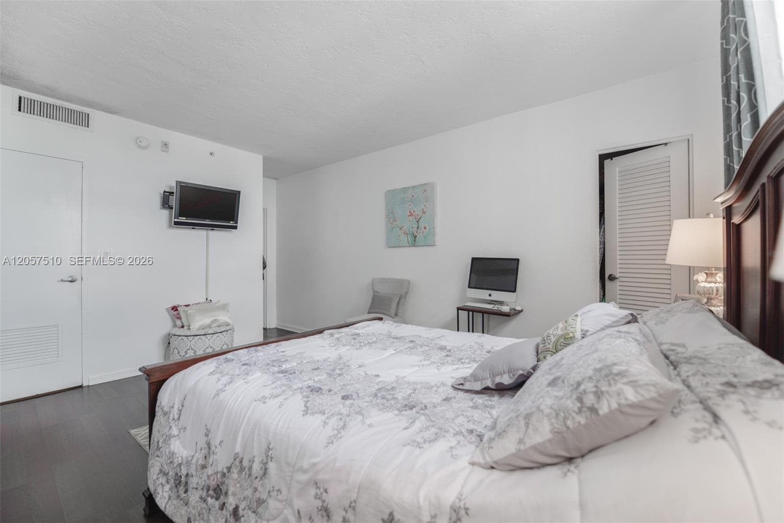 3000 S Ocean Dr 1506 photo 8
