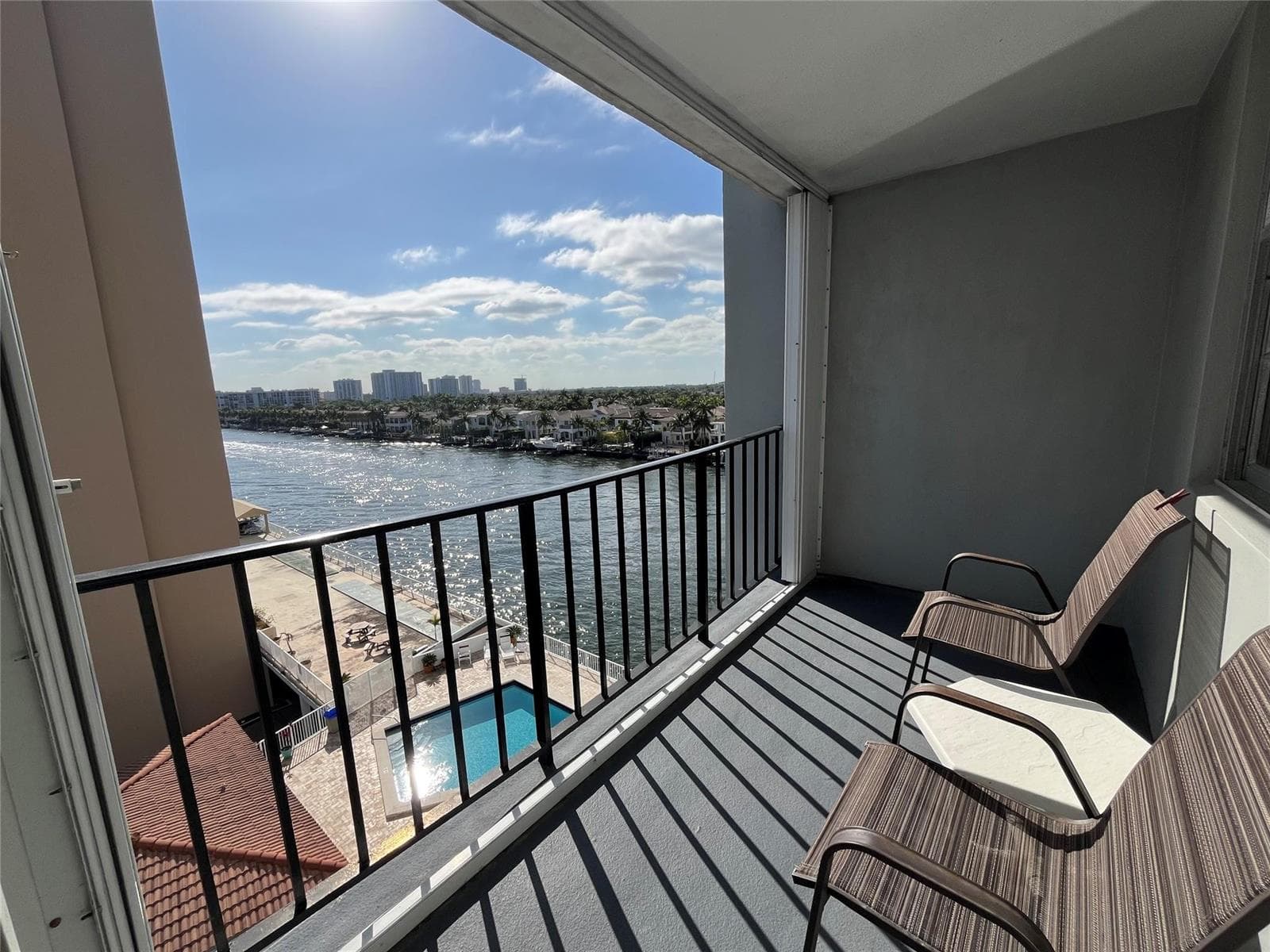 1400 S OCEAN Drive 707 photo 2