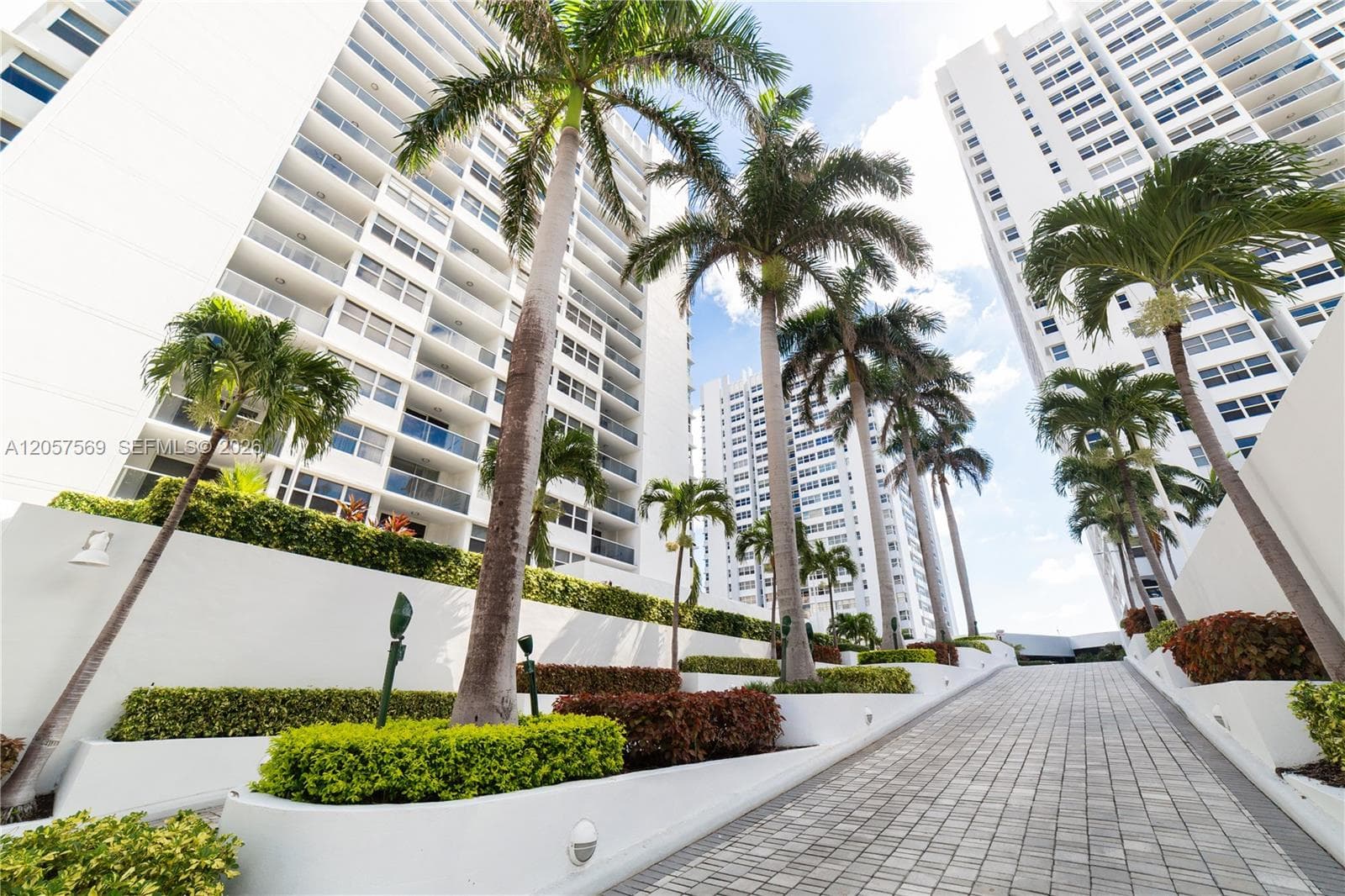 1904 S Ocean Dr 1803 photo 1