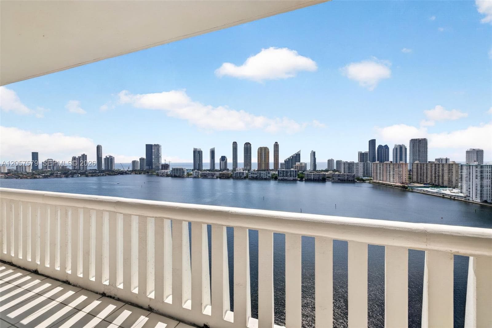 3000 Island Blvd 2506 photo 9