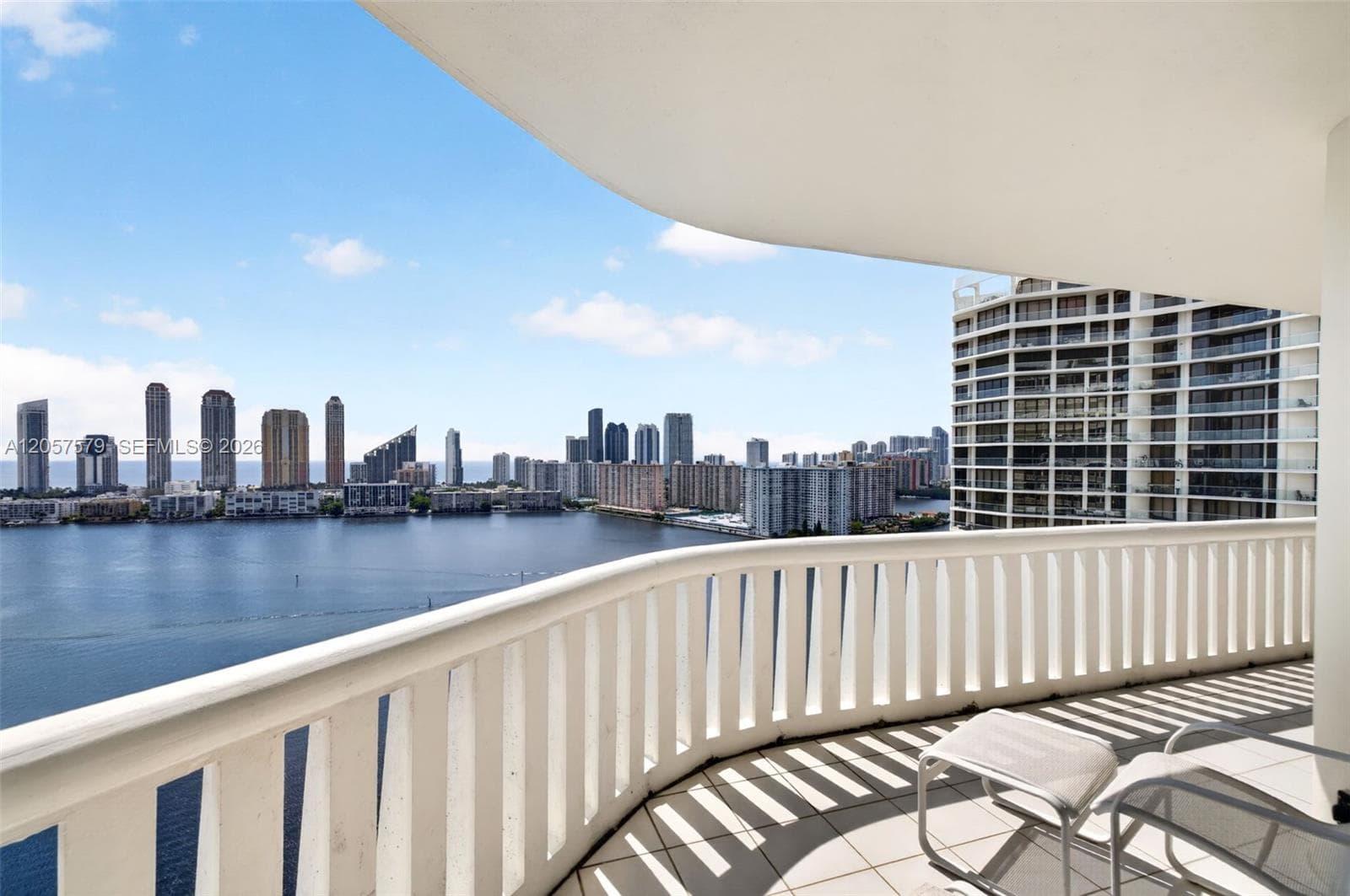 3000 Island Blvd 2506 photo 14