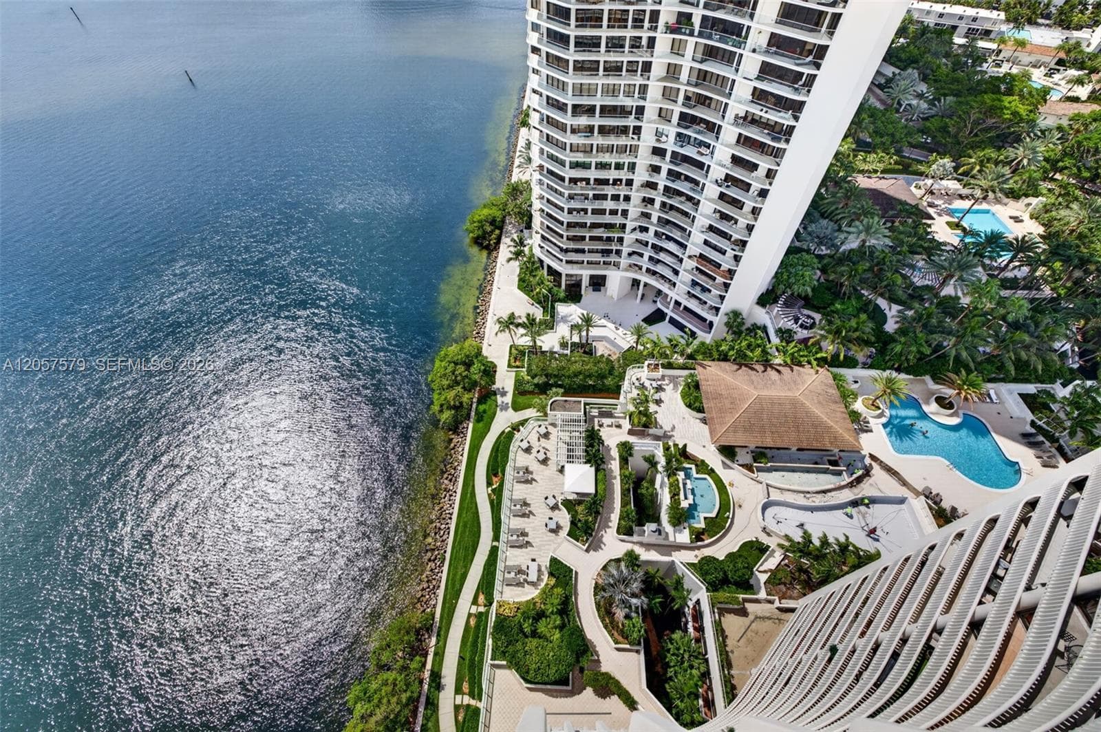 3000 Island Blvd 2506 photo 11