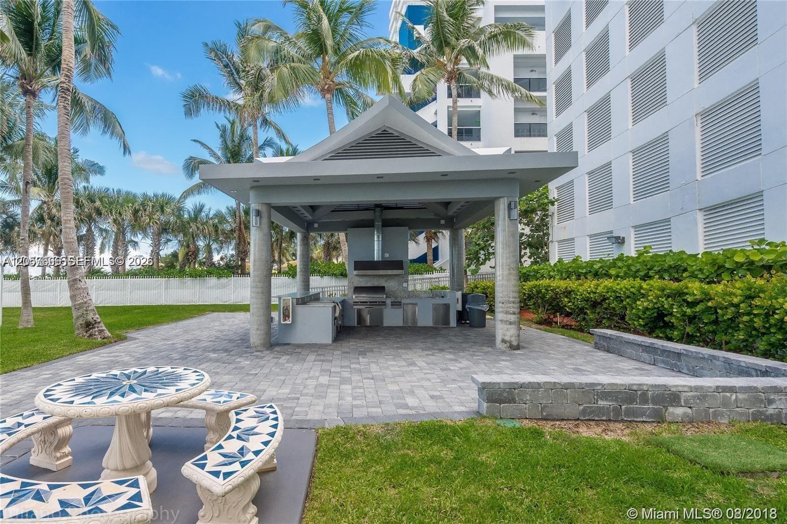 6301 Collins Ave 1504 photo 5