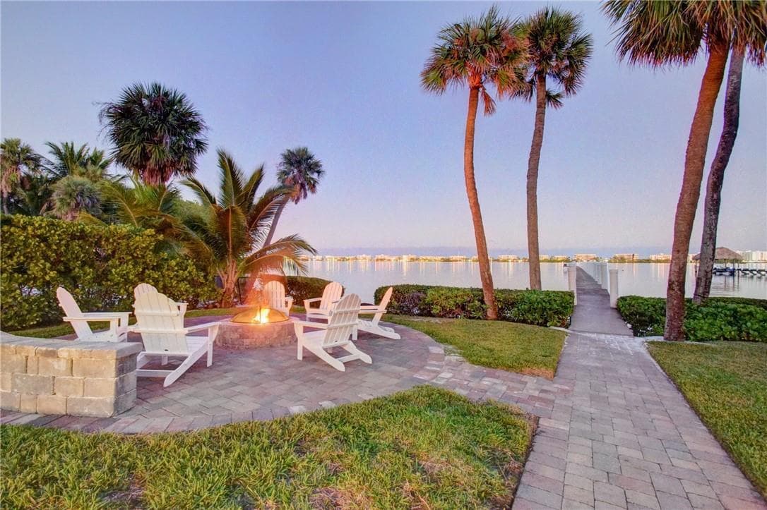 1320 S LAKESIDE Drive photo 16