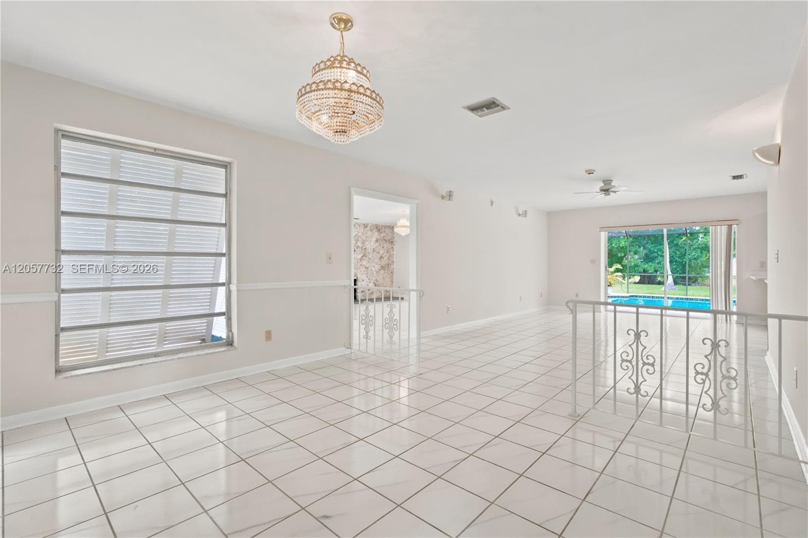 8010 SW 139th Ter photo 5