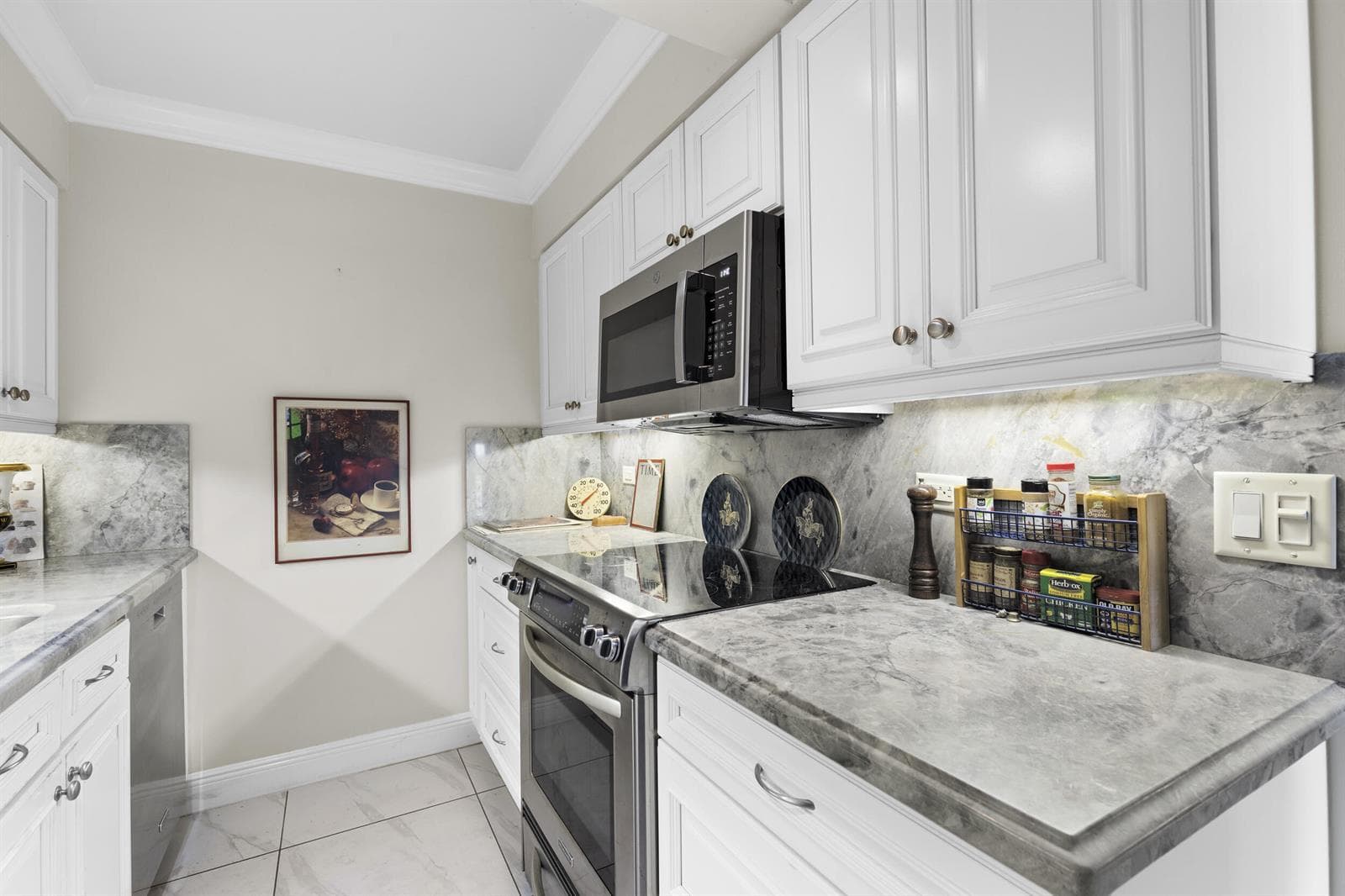 1208 MARINE Way 901 photo 20