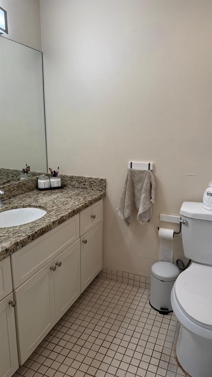 500 BAYVIEW Drive 122 photo 12