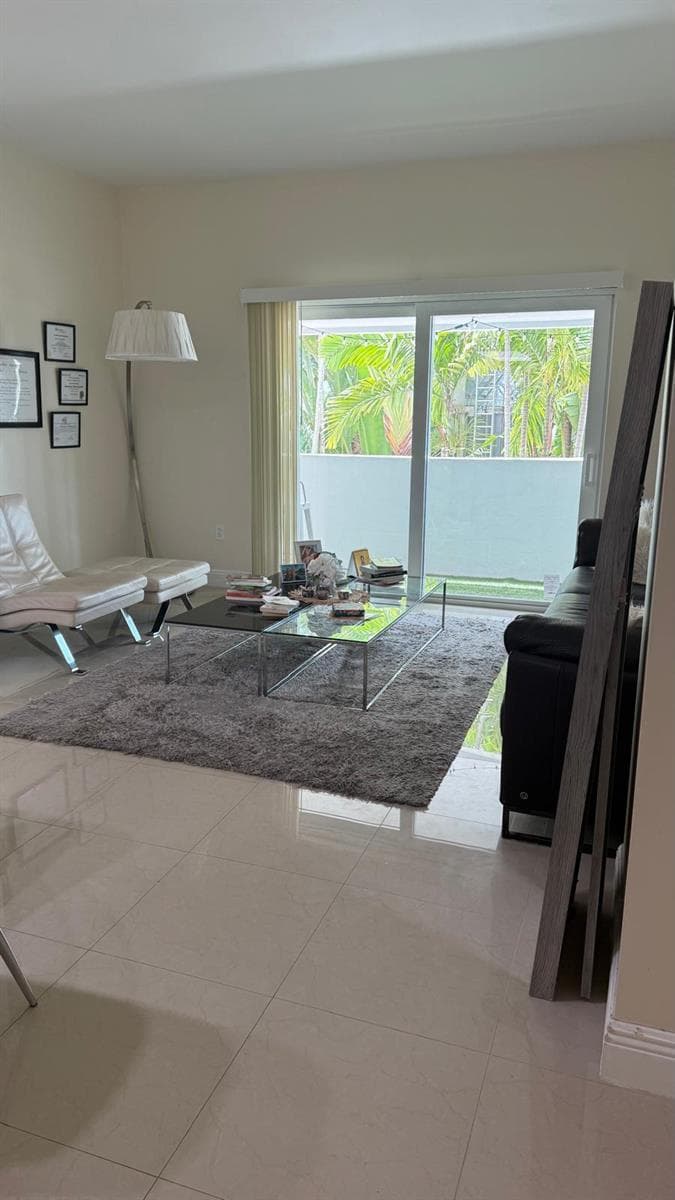 500 BAYVIEW Drive 122 photo 24