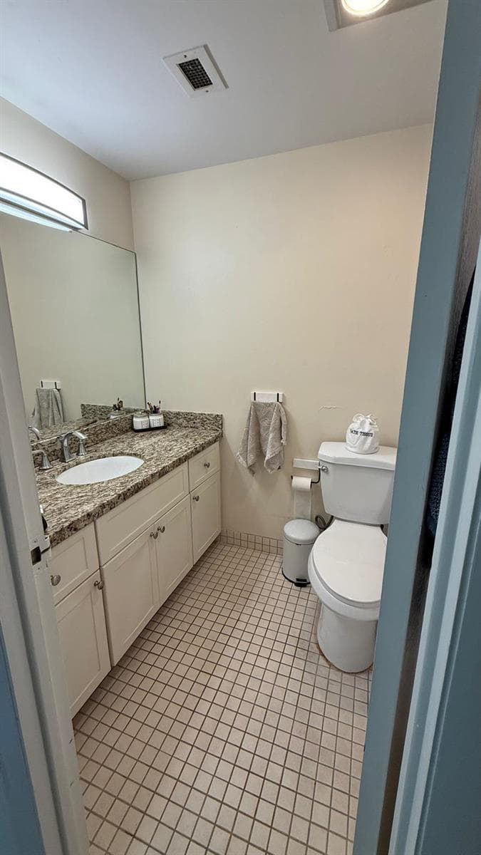 500 BAYVIEW Drive 122 photo 14