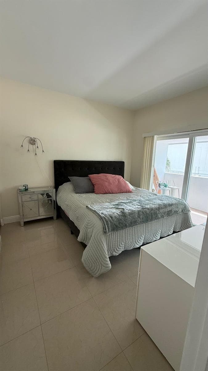 500 BAYVIEW Drive 122 photo 19