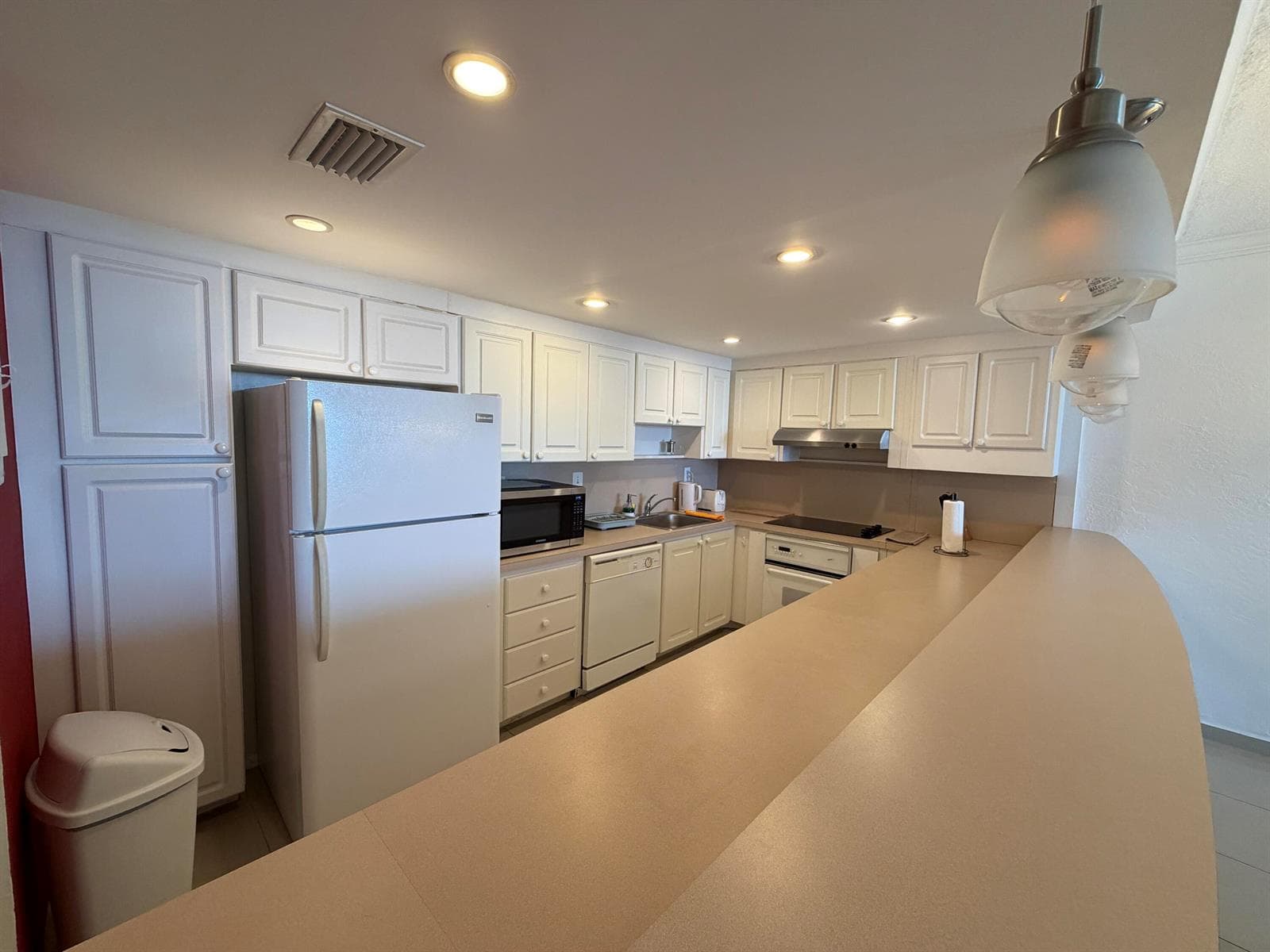 19390 COLLINS Avenue 1405 photo 5