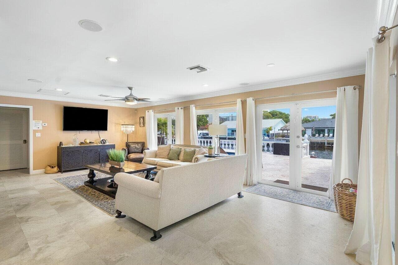 41 Castle Harbor Isle Drive photo 7