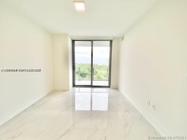 16385 Biscayne Blvd 702 photo 23