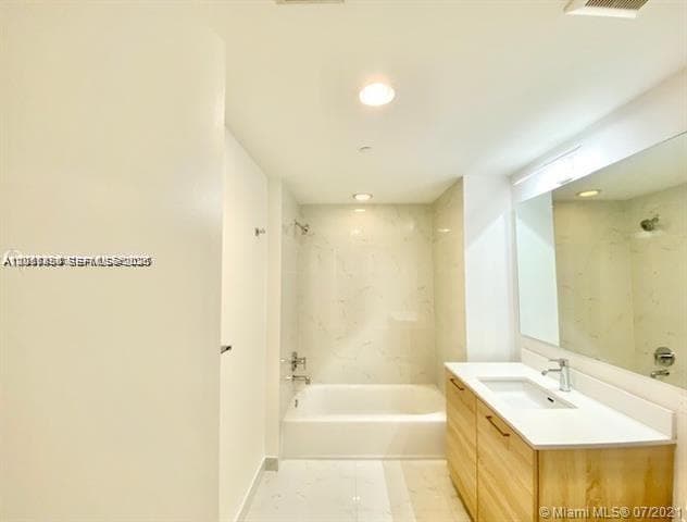 16385 Biscayne Blvd 702 photo 6