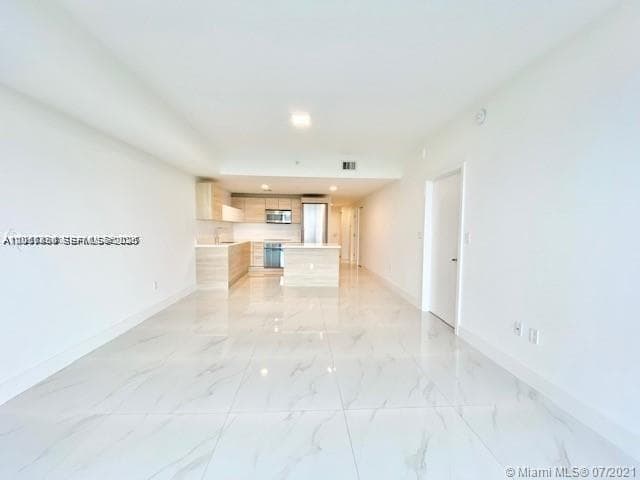 16385 Biscayne Blvd 702 photo 15